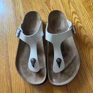 Birkenstock- Gizeh - Pearl White